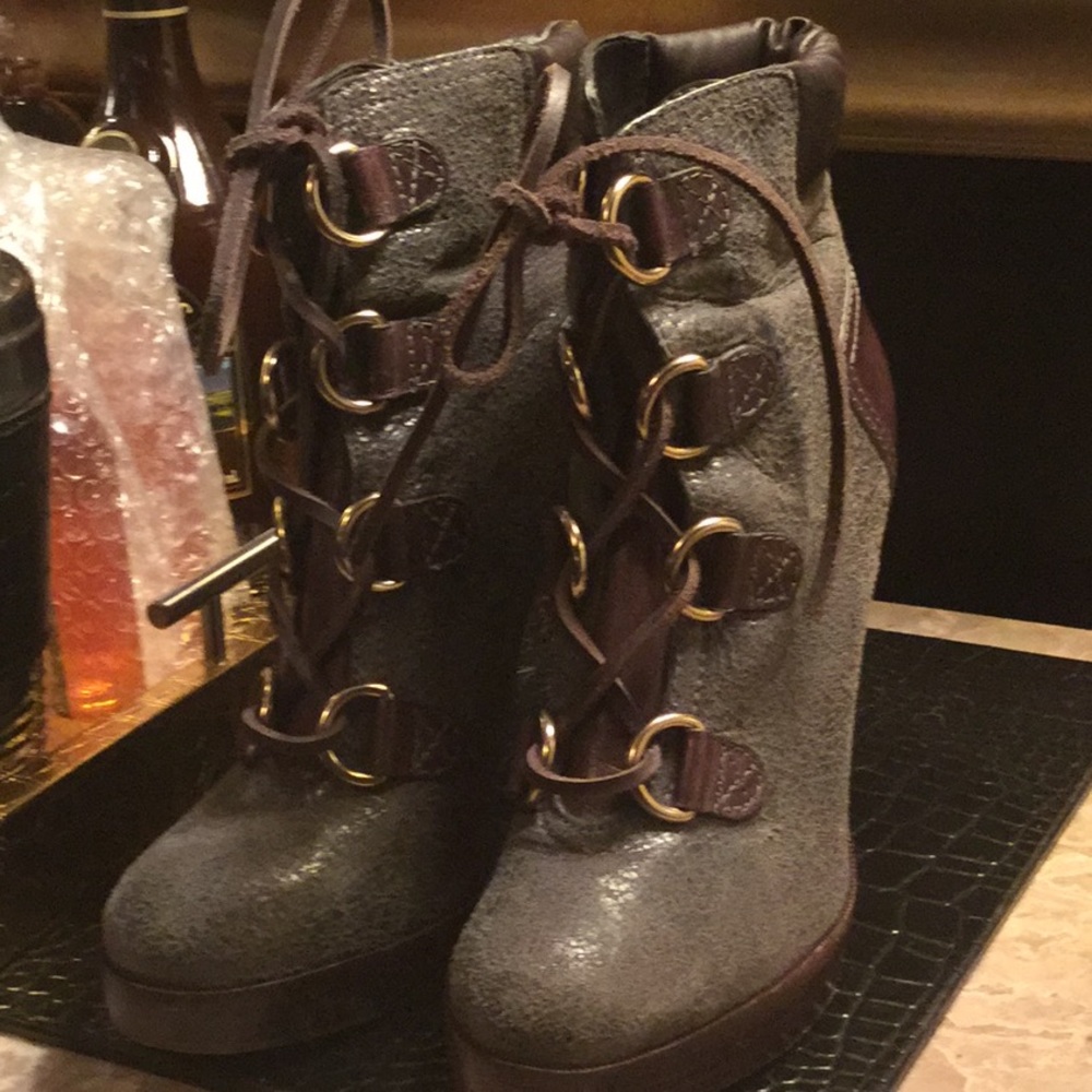 Tory Burch Two Tone she bootie with heal